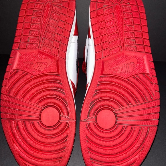Air Jordan Retro 1 ‘Chicago’